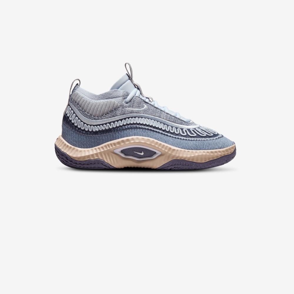 NIKE COSMIC UNITY 9.5 WMNS/ 7.5 MENS